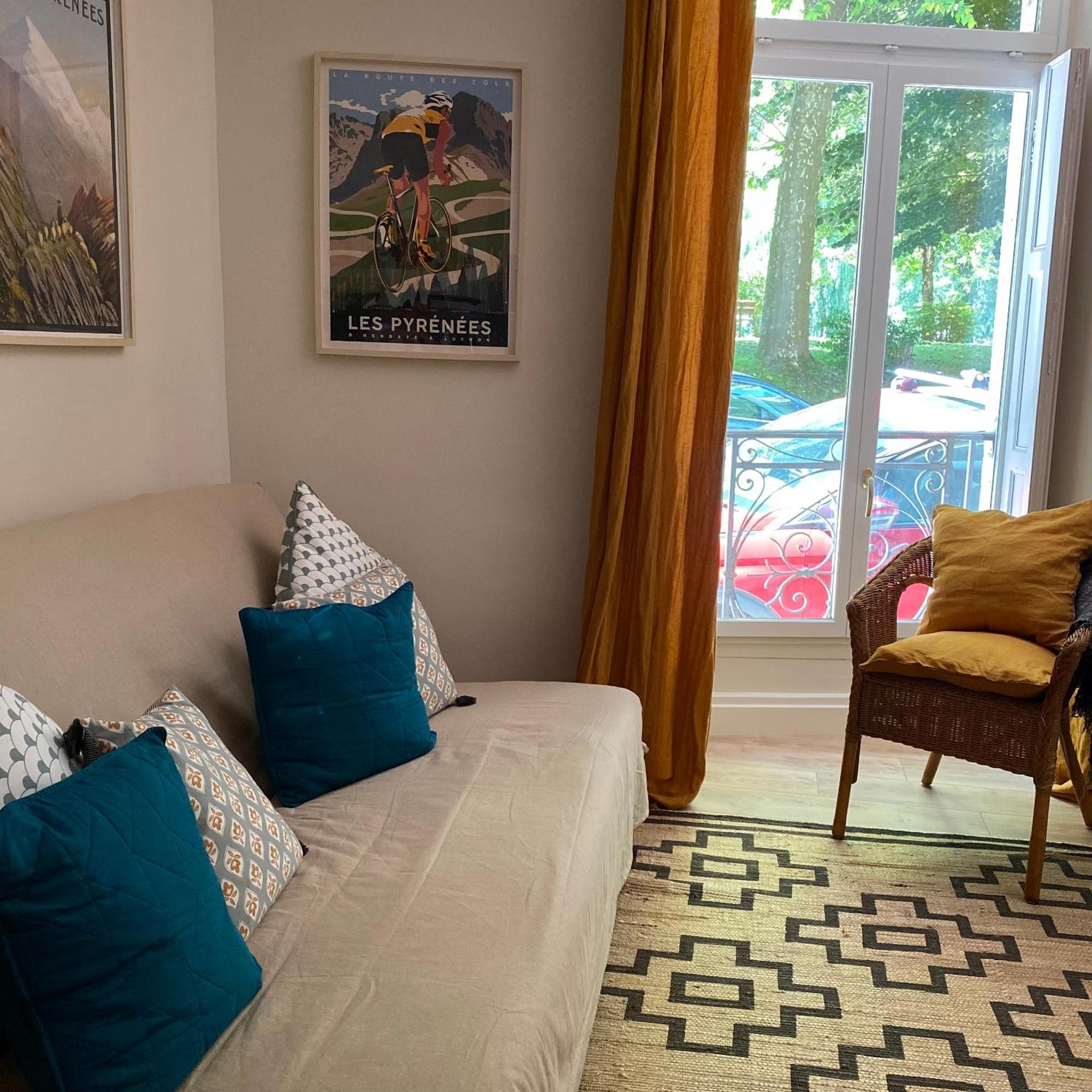 Fantastic Ground Floor Apartment Opposite Thermes Bagnères-de-Luchon Exteriér fotografie